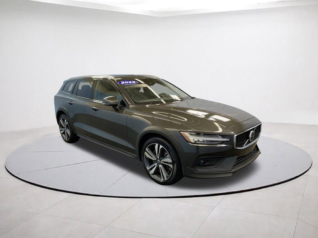2025 Volvo V60 Cross Country B5 Plus AWD