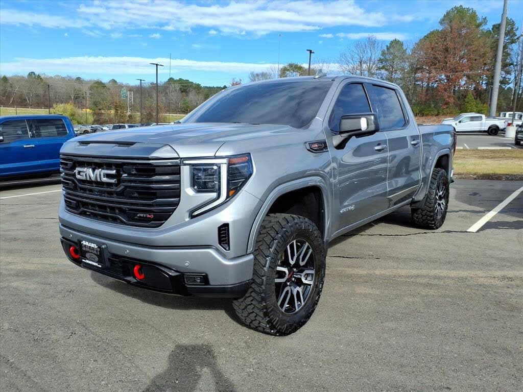 2023 GMC Sierra 1500 AT4 Crew Cab 4WD