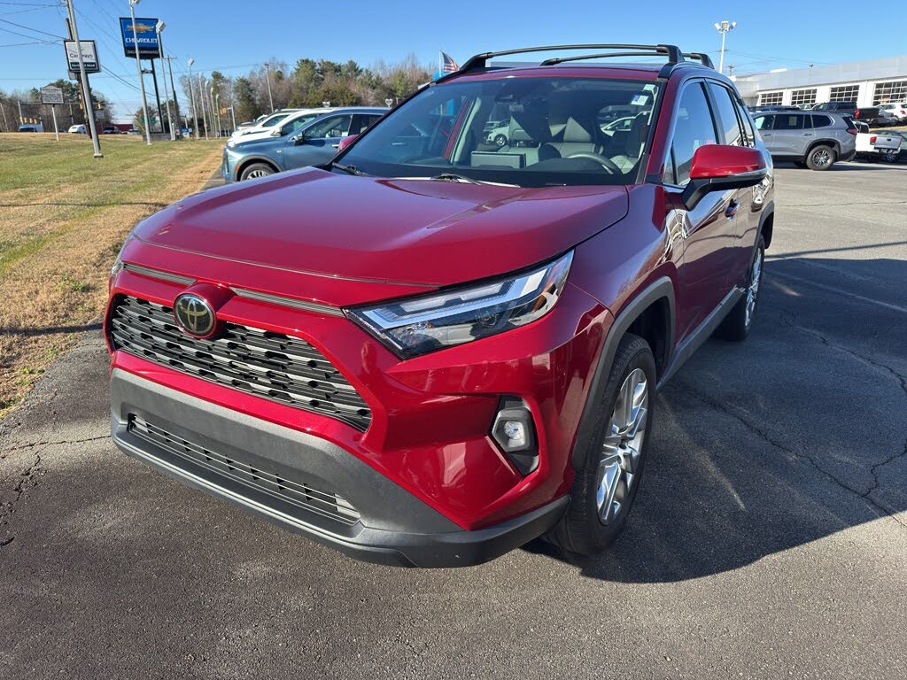 2023 Toyota RAV4 XLE Premium FWD
