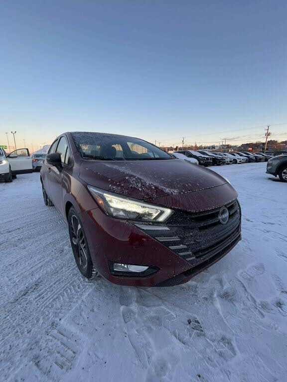 2024 Nissan Versa SR FWD