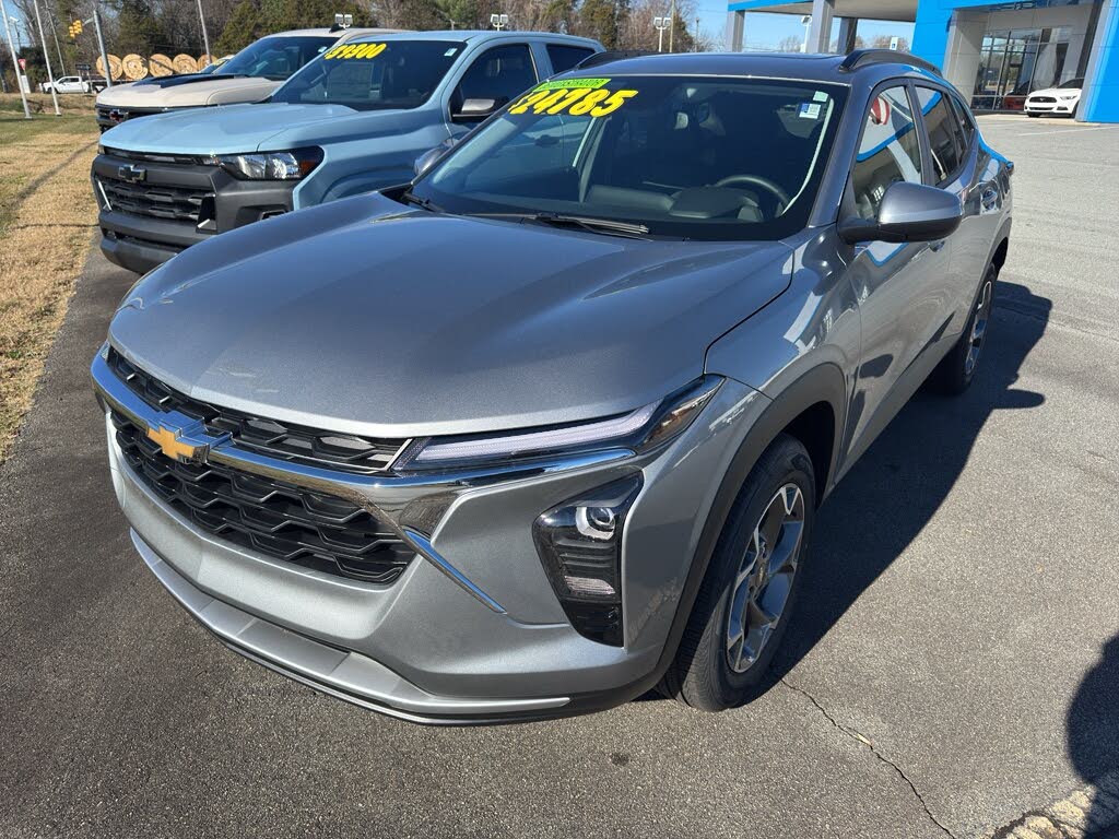 2025 Chevrolet Trax LT FWD