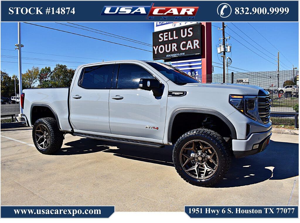2025 GMC Sierra 1500 AT4 Crew Cab 4WD