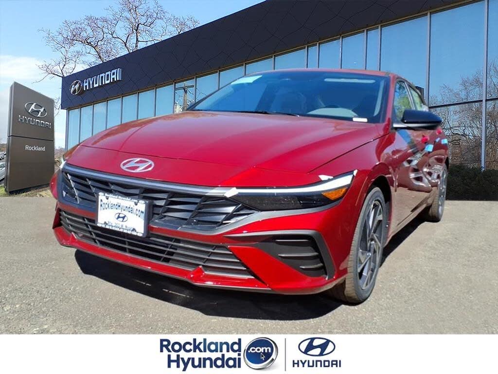 2025 Hyundai Elantra SEL Sport FWD