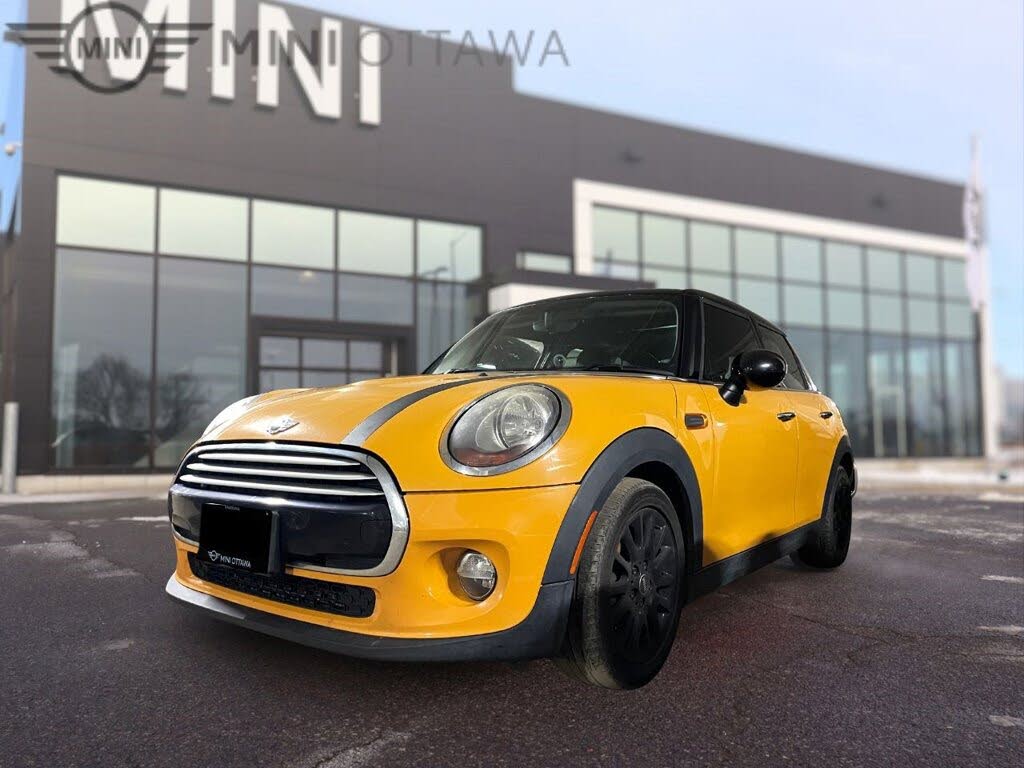 2015 MINI Cooper 4-Door Hatchback FWD