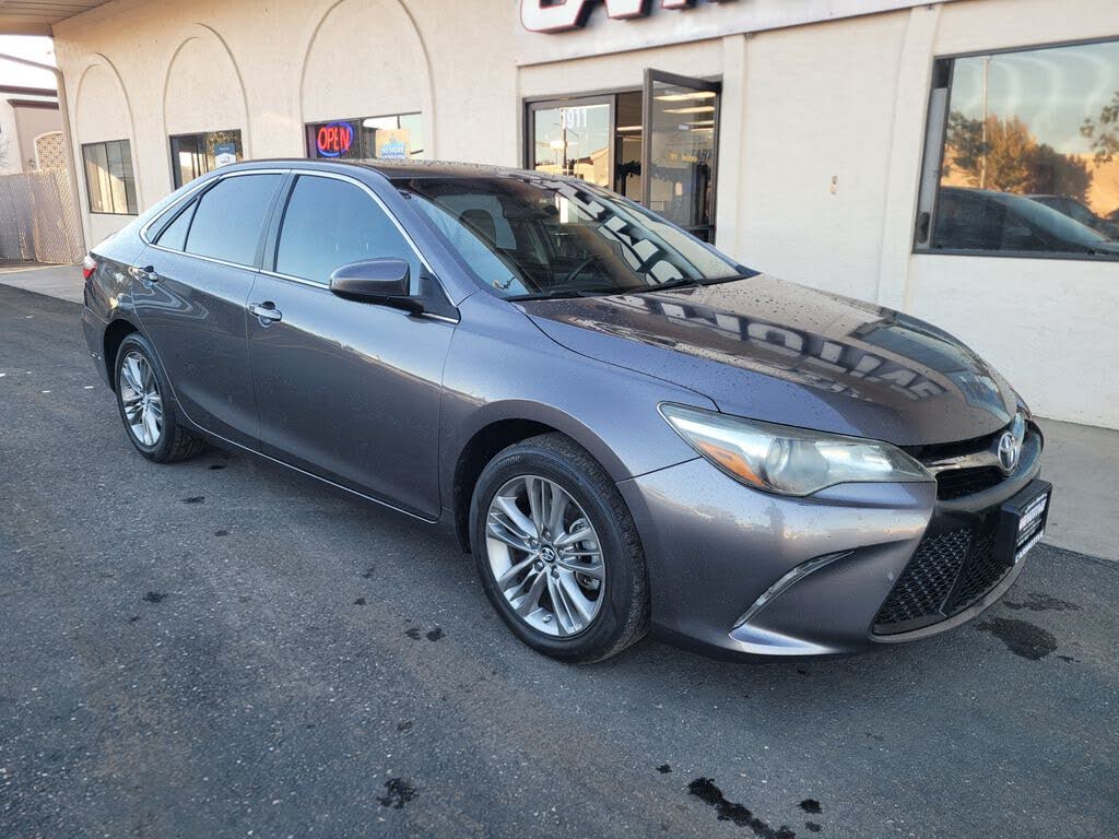 2017 Toyota Camry SE