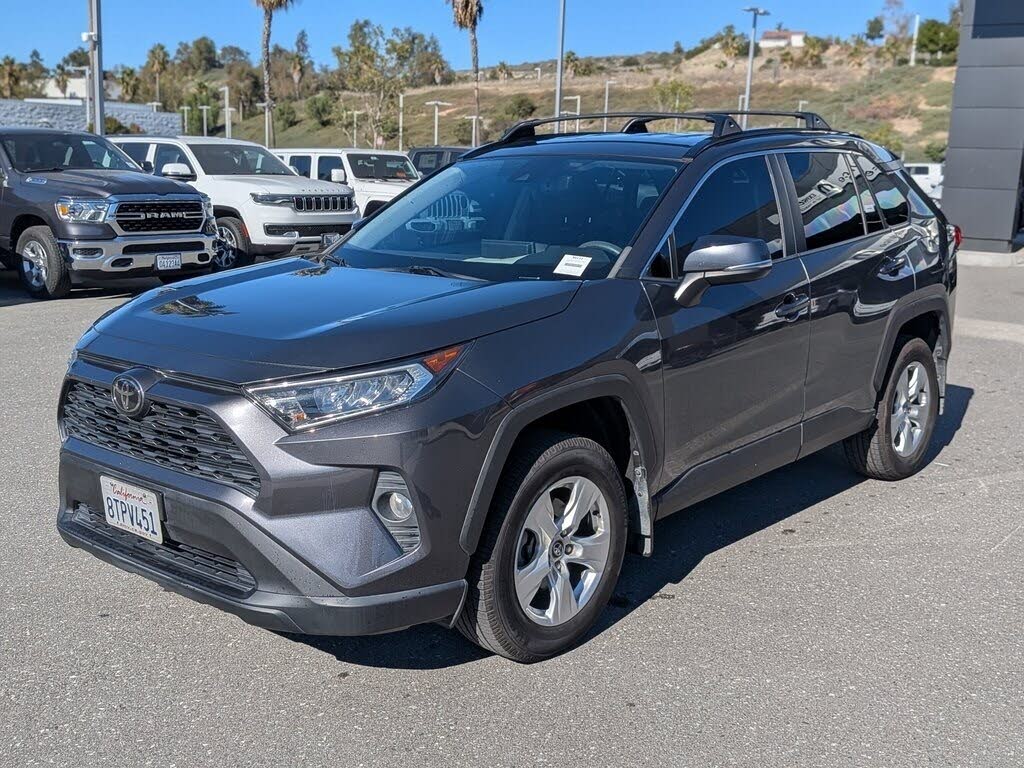 2021 Toyota RAV4 XLE FWD