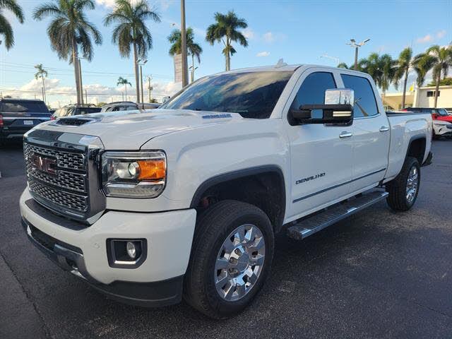 2019 GMC Sierra 2500HD Denali Crew Cab 4WD