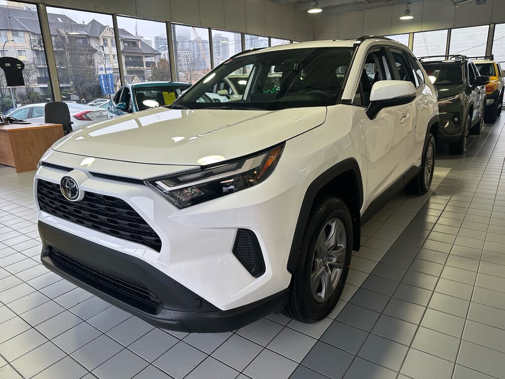 2025 Toyota RAV4 Hybrid XLE AWD