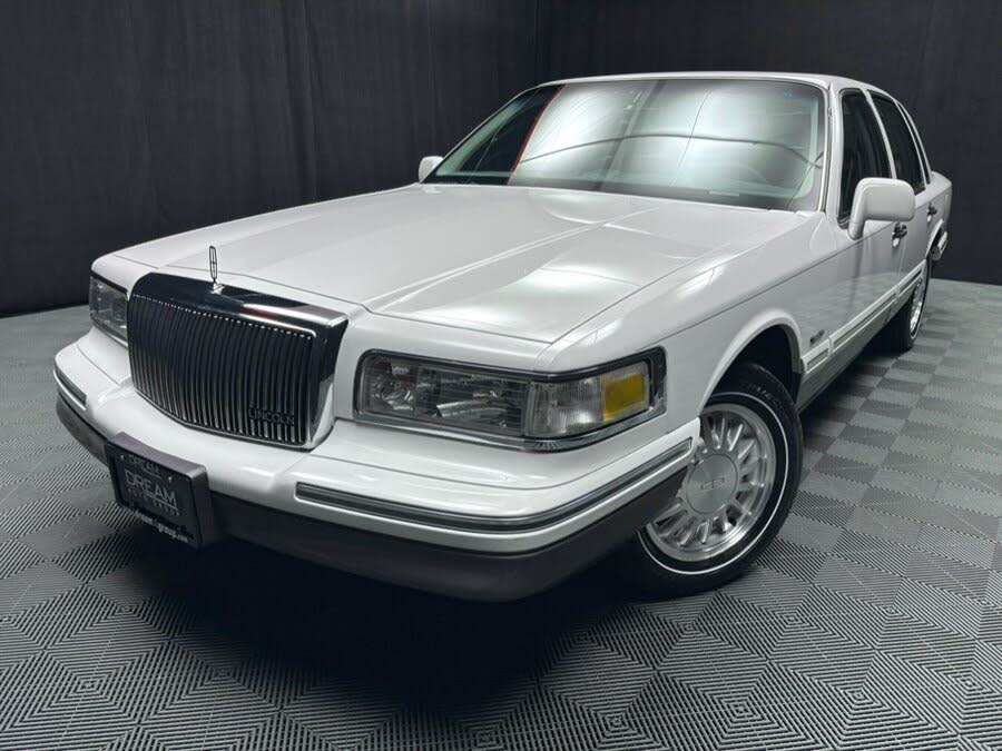 1997 Lincoln Town Car Signature