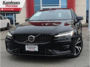 Volvo S60 B5 Plus Dark Theme AWD