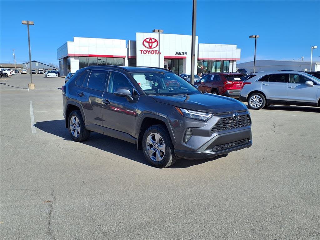 2023 Toyota RAV4 XLE FWD