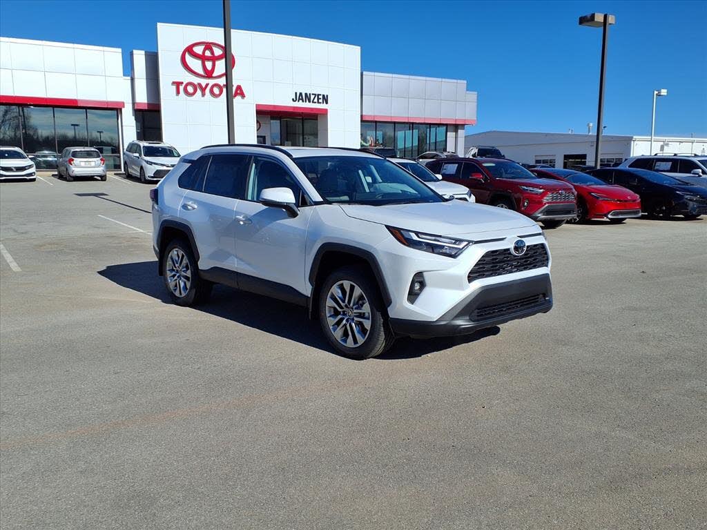 2025 Toyota RAV4 XLE Premium FWD