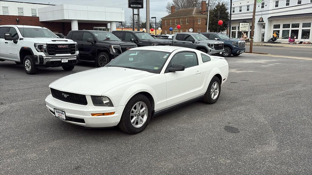 2008 Ford Mustang V6 Premium Coupe RWD