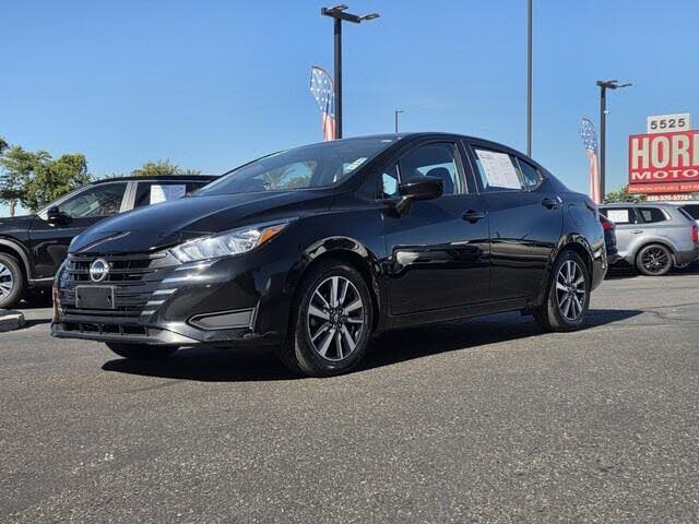 2023 Nissan Versa SV FWD