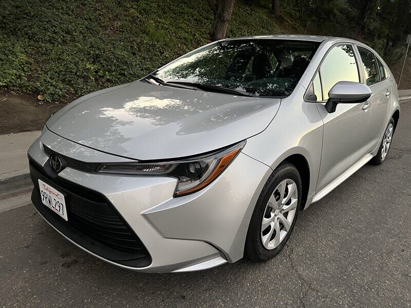 2025 Toyota Corolla LE FWD