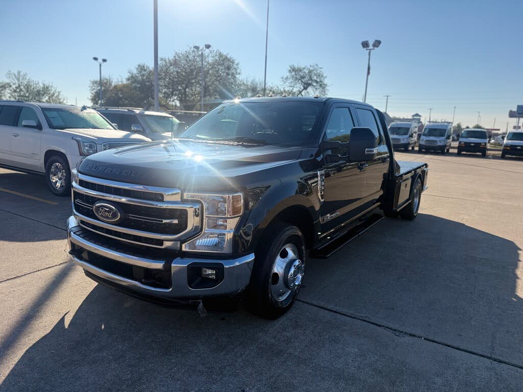 2022 Ford F-350 Super Duty Chassis XL Crew Cab DRW RWD