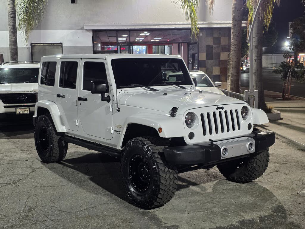 2015 Jeep Wrangler Unlimited Sahara 4WD