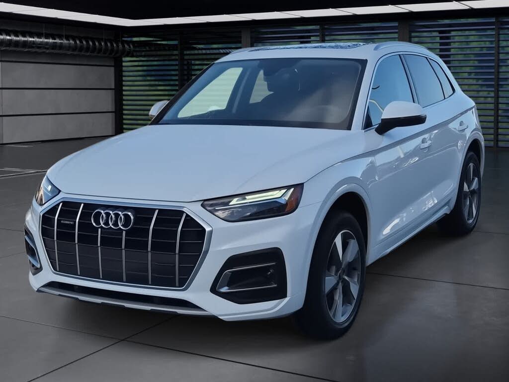 2023 Audi Q5 quattro Premium Plus 40 TFSI