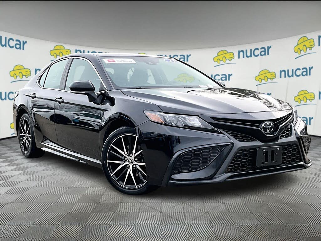 2023 Toyota Camry SE FWD