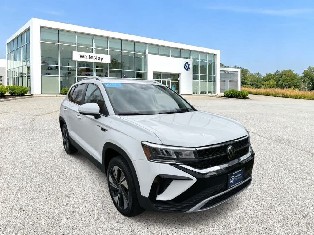 2023 Volkswagen Taos SE 4Motion