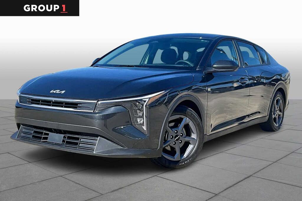 2025 Kia K4 LXS FWD