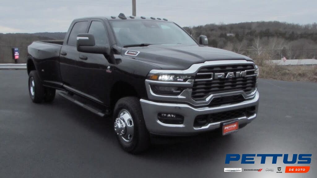 2026 RAM 3500 Tradesman Crew Cab LB DRW 4WD