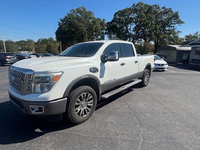 2016 Nissan Titan XD SL Crew Cab 4WD