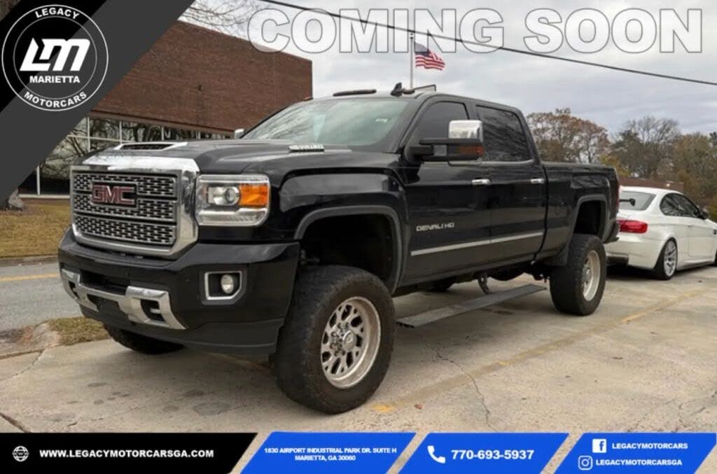 2018 GMC Sierra 2500HD Denali Crew Cab SB 4WD