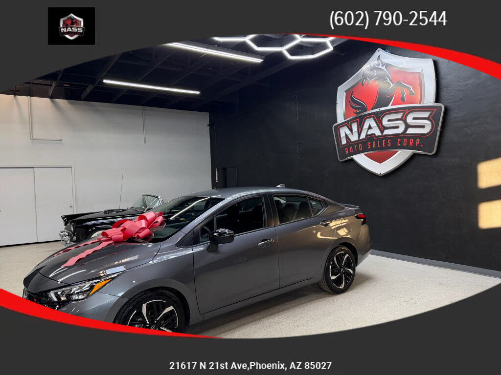 2024 Nissan Versa SR FWD