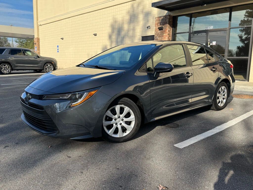 2025 Toyota Corolla LE FWD