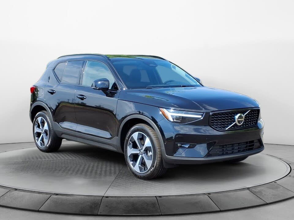 2026 Volvo XC40 B5 Plus AWD