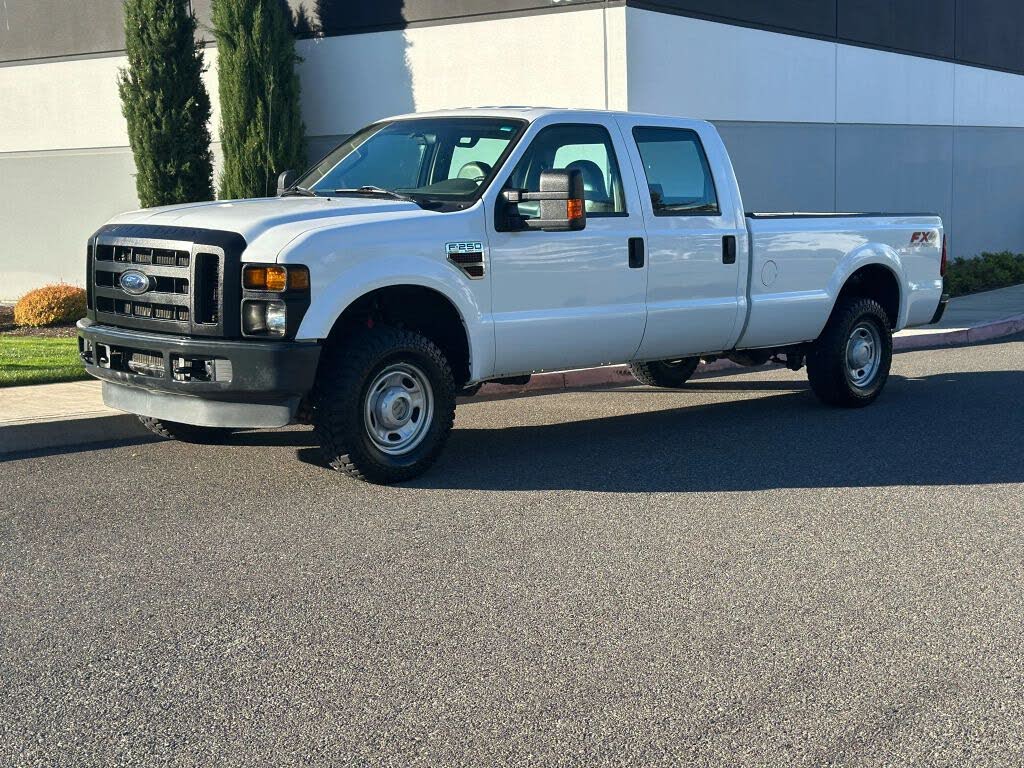 2010 Ford F-250 Super Duty XL Crew Cab LB 4WD