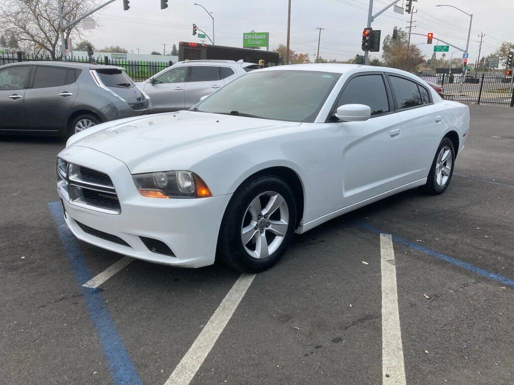 2013 Dodge Charger SE RWD