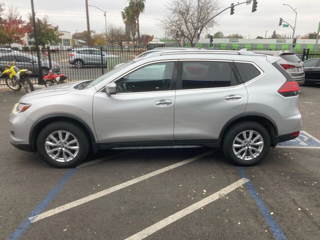 2017 Nissan Rogue SV AWD