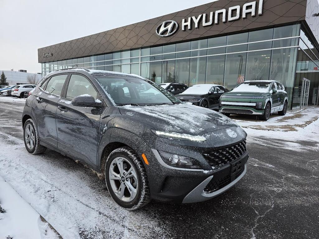 Hyundai Kona Preferred AWD with Sun and Leather Package 2023