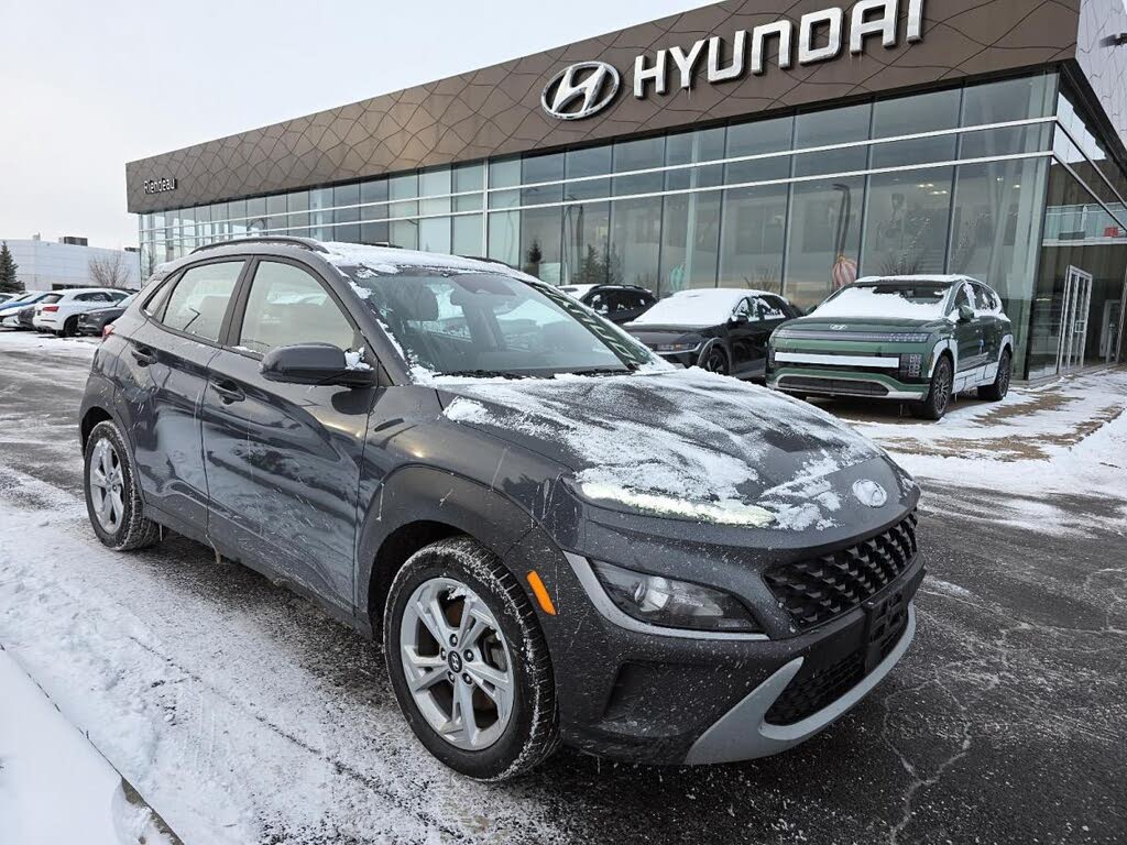 Hyundai Kona Preferred AWD with Sun and Leather Package 2023