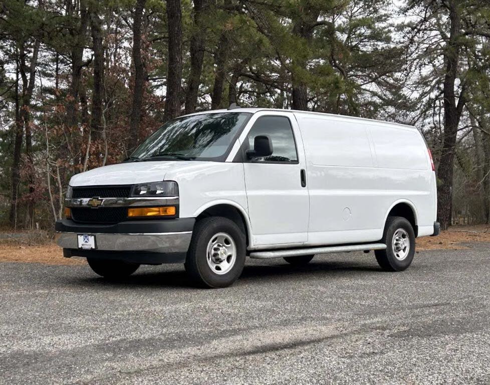 2024 Chevrolet Express Cargo 2500 RWD