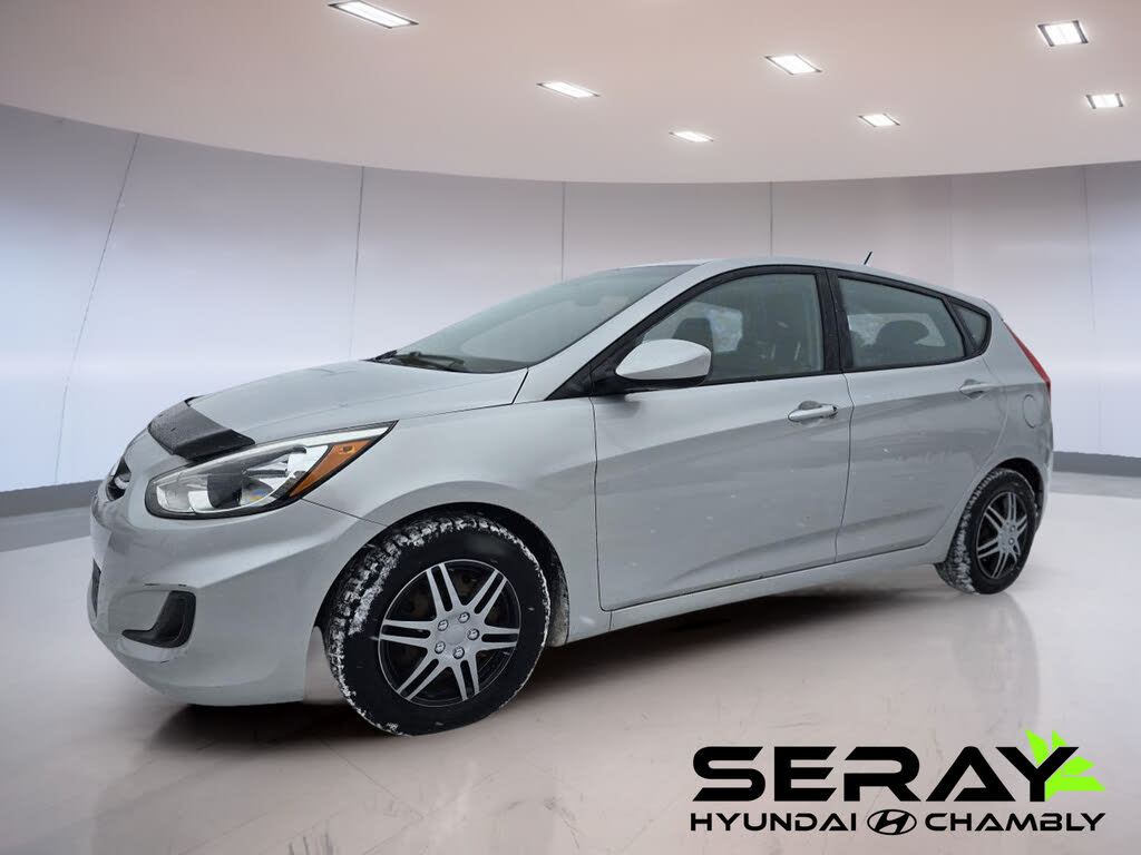 2015 Hyundai Accent GS 4-Door Hatchback FWD