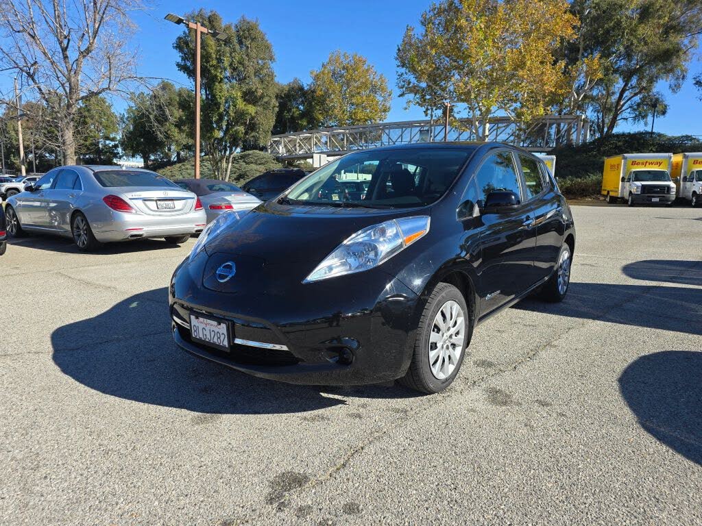 2015 Nissan LEAF S