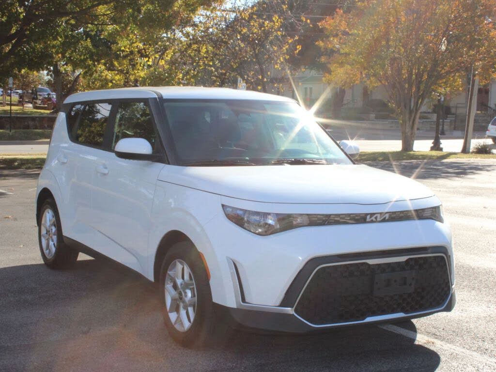 2024 Kia Soul LX FWD