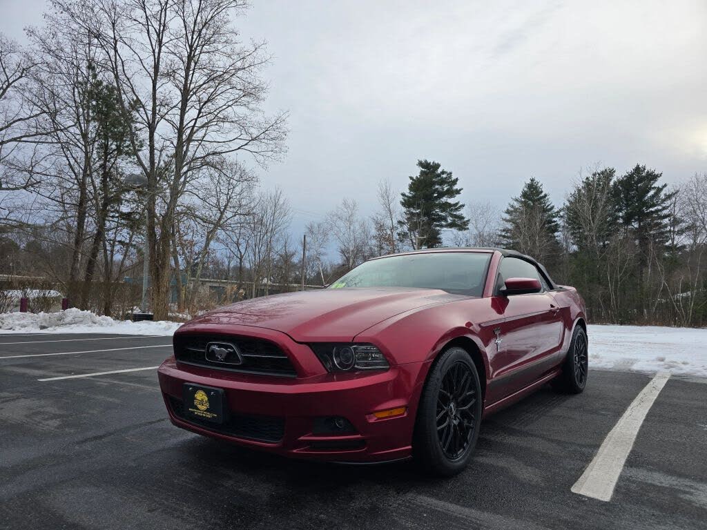 2014 Ford Mustang V6 Premium Convertible RWD