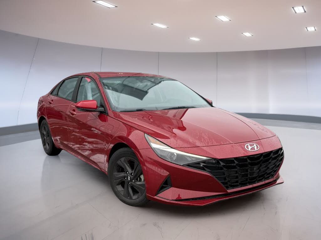 Hyundai Elantra Preferred FWD 2022