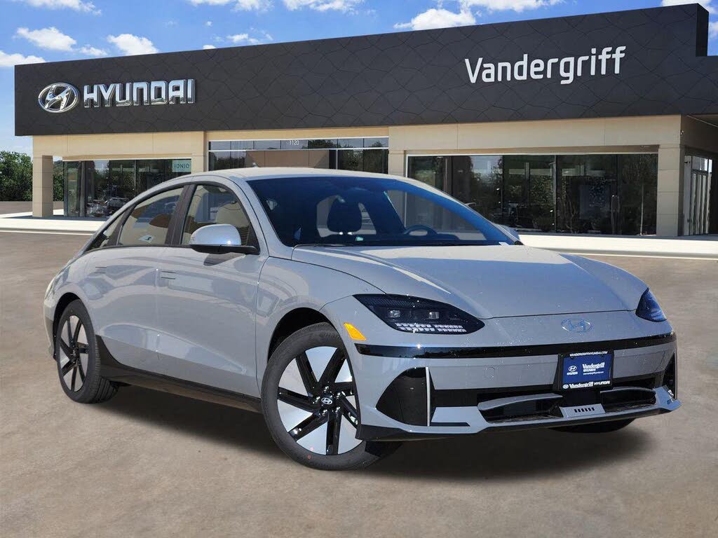 2025 Hyundai Ioniq 6 SE RWD