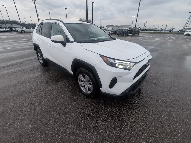 2024 Toyota RAV4 XLE FWD