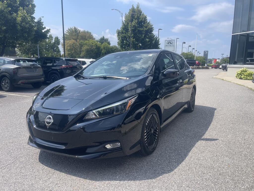 2025 Nissan LEAF SV FWD