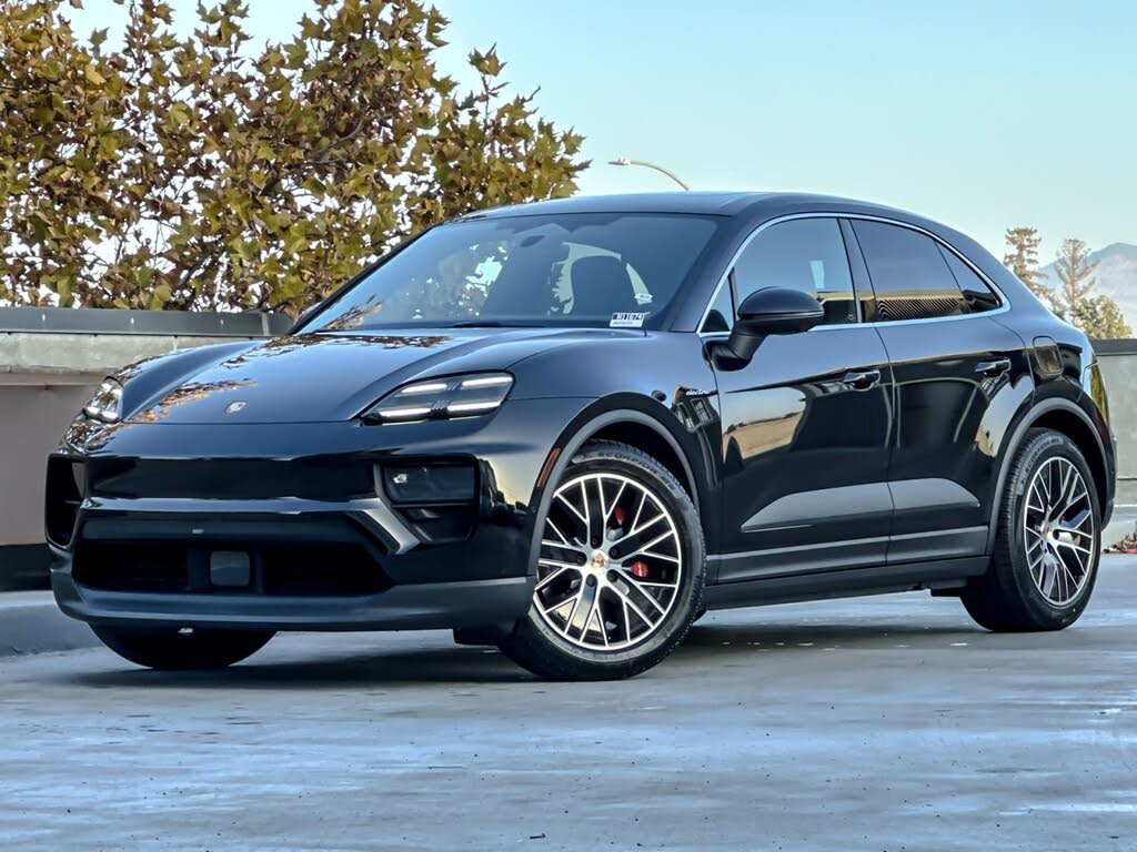 2025 Porsche Macan AWD