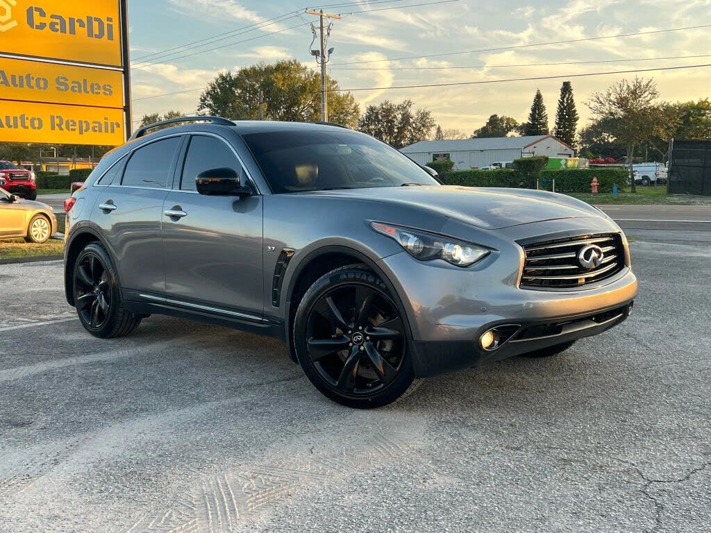 2016 INFINITI QX70 RWD