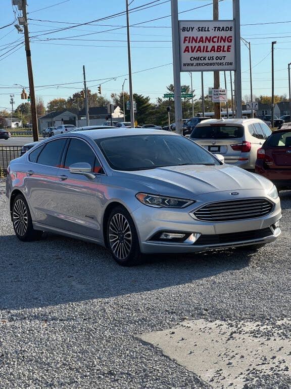 2017 Ford Fusion Hybrid Titanium FWD