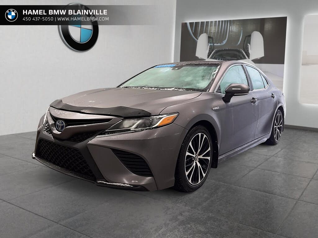 Toyota Camry Hybrid SE FWD 2018