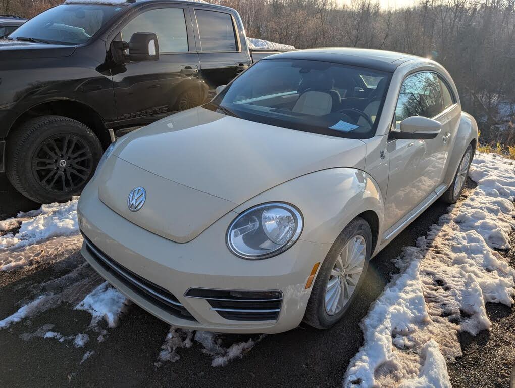 2019 Volkswagen Beetle Wolfsburg Edition Hatchback FWD